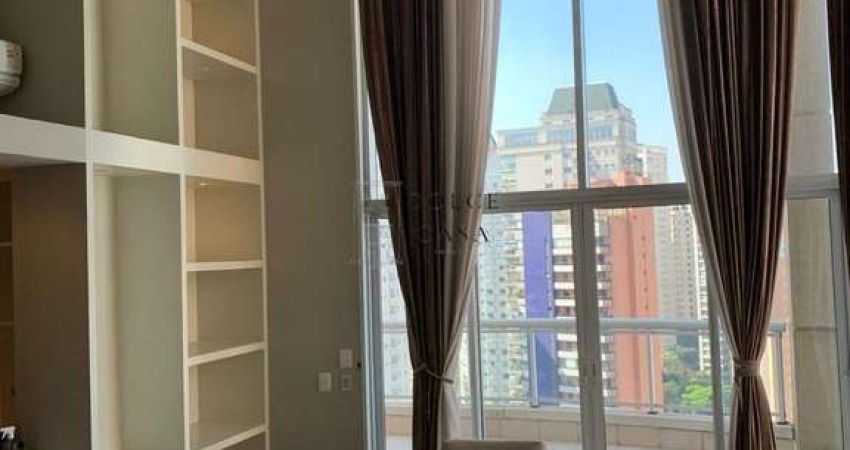 Apartamento Vila Nova Conceição - reformado com pé direito duplo