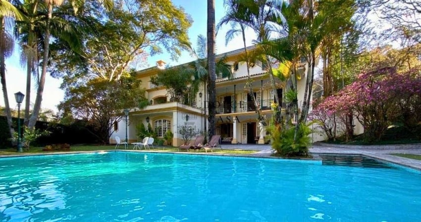 Casa colonial no Morumbi - piscina, sauna e amplo jardim