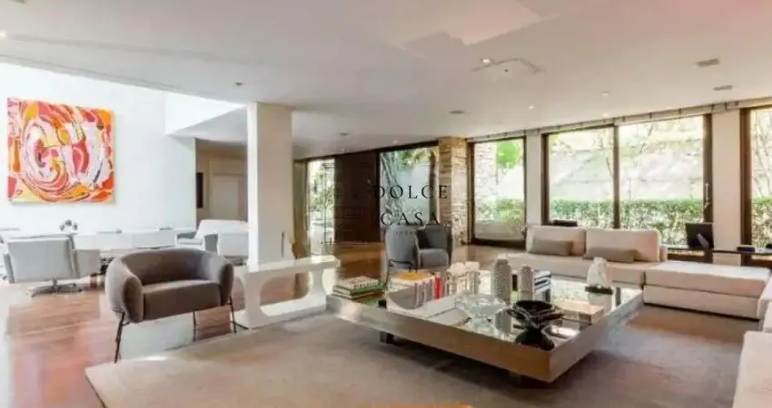 Casa no Jardim Europa - 4 suites e paisagismo deslumbrante