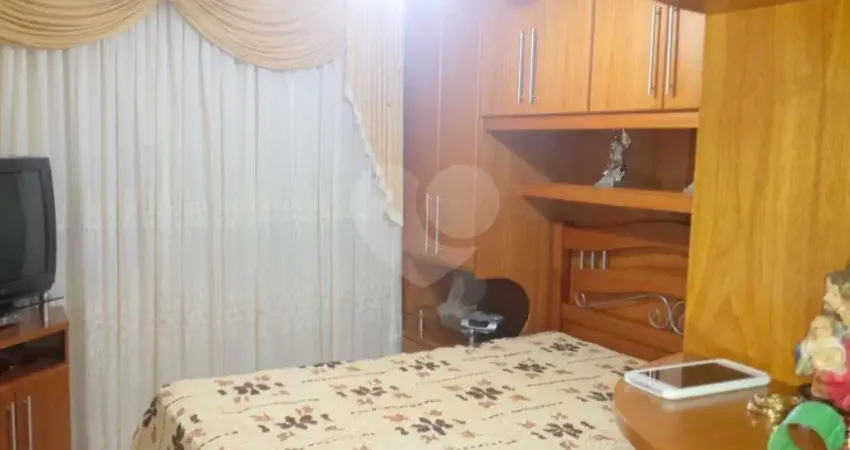 Sobrado com 3 quartos à venda em Vila Cleonice - SP
