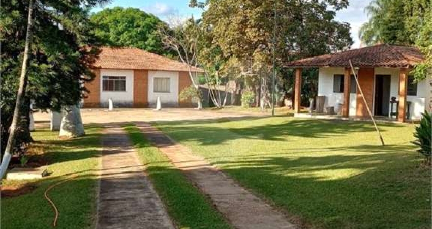 Chácara com 6 quartos à venda em Fazenda Castelo - SP