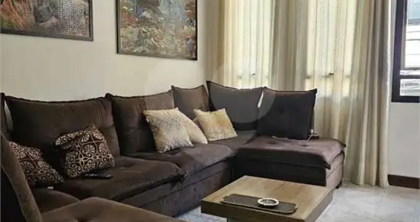 Casa à venda na Rua Marquês de Abrantes, Belém, São Paulo