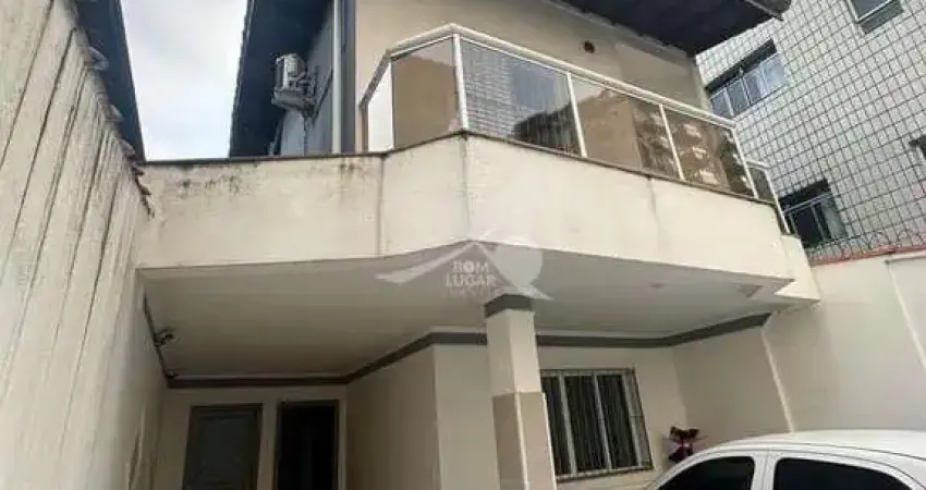 Sobrado com 3 quartos, Caiçara, Praia Grande - R$ 685 mil, Cod: 11625