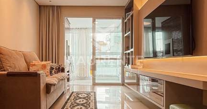 Apartamento com 3 dormitórios no Balneário do Estreito