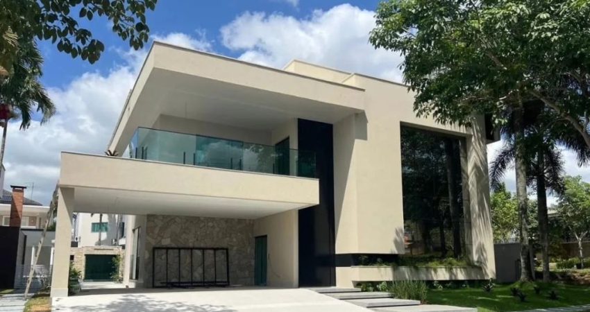 RESIDÊNCIA  5 SUÍTES - COND.  ÁGUA CRISTAL