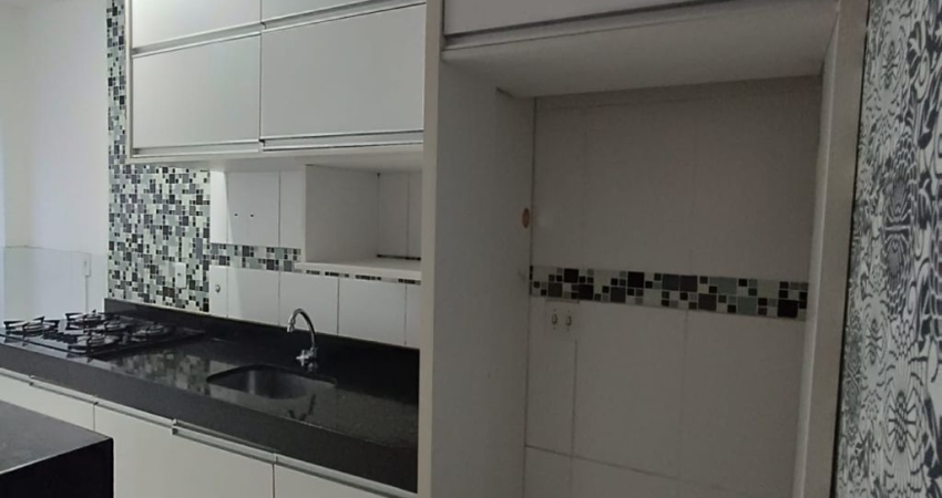 Apartamento de 2 quartos para alugar com armários planejados