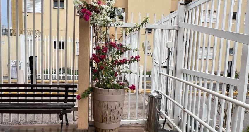 Apartamento de 2 quartos e armários planejados