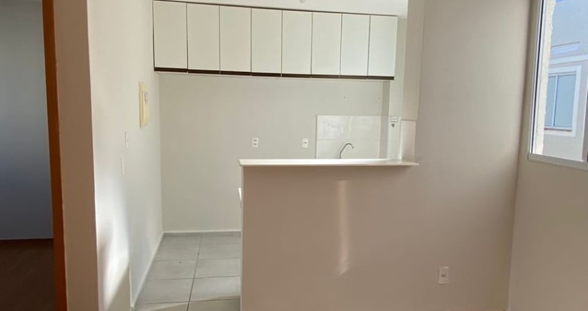 Apartamento com 2 quartos e armários planejados para alugar