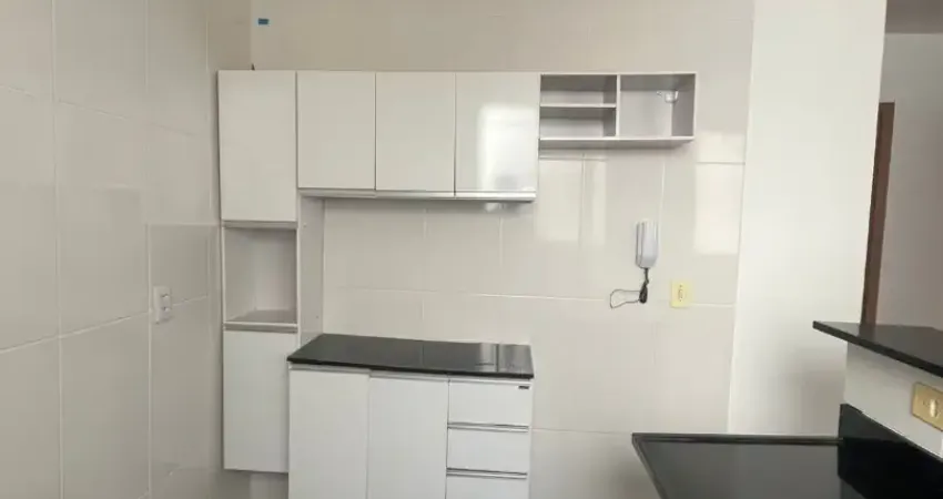 Apartamento para alugar com armários planejados e dois quartos bairro Jardim Imperial