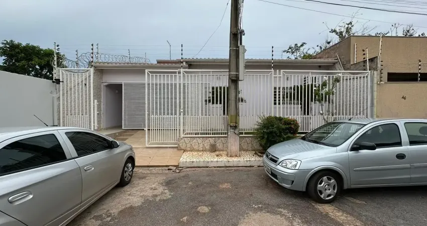 Casa para alugar com armários planejados e 3 quartos sendo 1 suíte no cpa