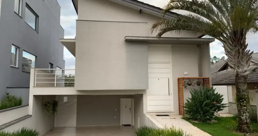 Excelente Sobrado à Venda no Condomínio Ecopark - 250m² de Conforto e Elegância