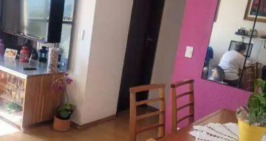 Jaguaré - Apartamento à venda com 64m², dois dormitórios com armários planejados