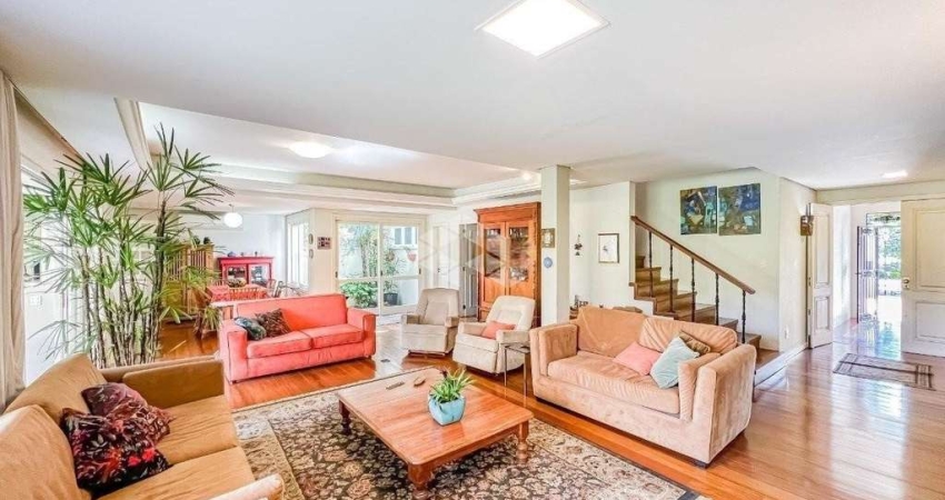 Casa com 4 quartos à venda na Rua Araruama, 720, Vila Jardim, Porto Alegre