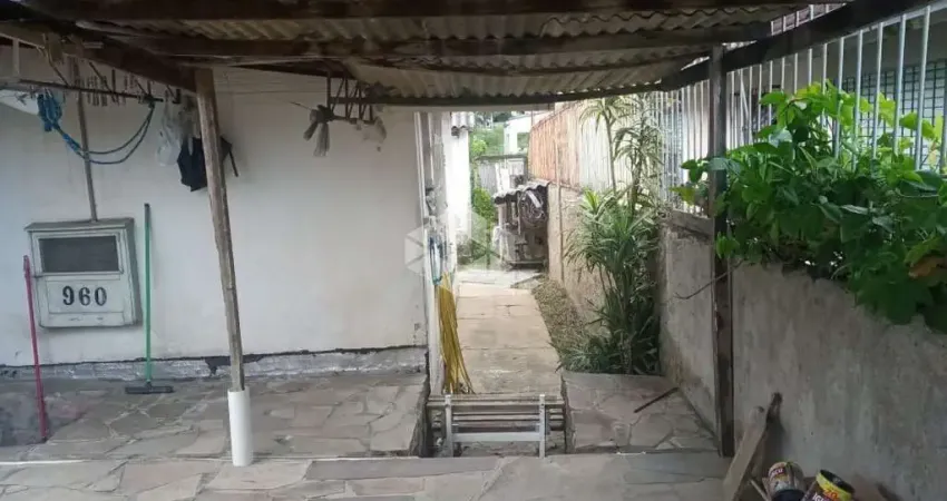 Terreno com duas casas 10 x 27,5 JD Itu