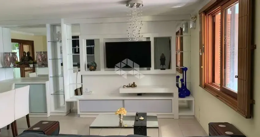 Casa em condomínio fechado com 3 quartos à venda na Rua Upamaroti, 100, Cristal, Porto Alegre
