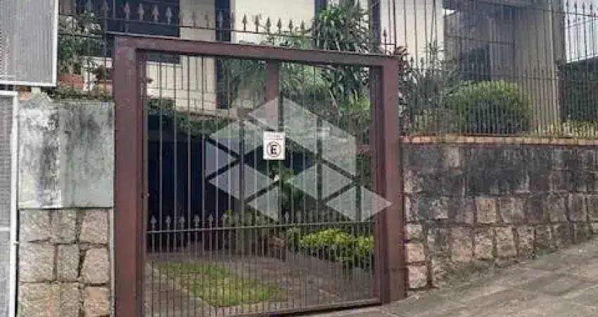 Casa com 3 quartos à venda na Beco Circular, 508, Vila Ipiranga, Porto Alegre