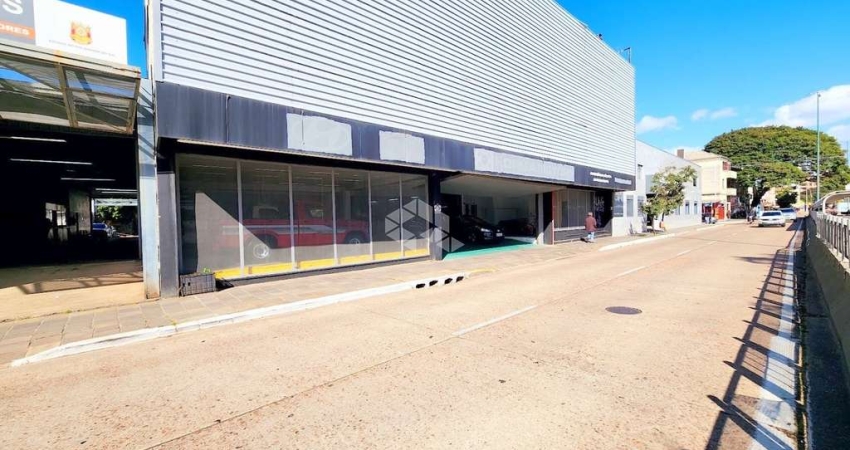 PRÉDIO COMERCIAL TRADICIONAL COM ACESSO DE FRENTE A FUNDOS EM PLENA AVENIDA FARRAPOS