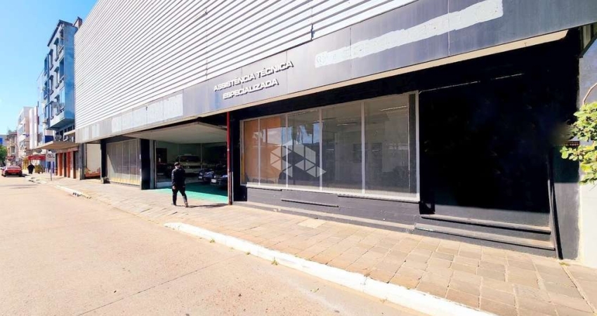 PRÉDIO COMERCIAL TRADICIONAL COM ACESSO DE FRENTE A FUNDOS EM PLENA AVENIDA FARRAPOS