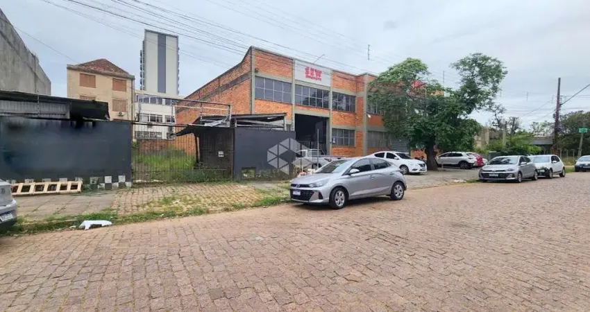Terreno à venda na Avenida Madrid, 156, Navegantes, Porto Alegre