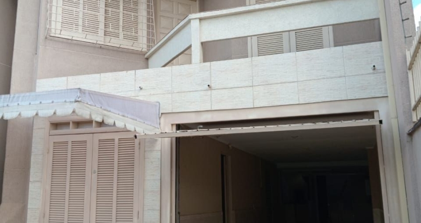 Casa com 3 quartos à venda na Rua Aghabito Budel, 218, Butiatuvinha, Curitiba