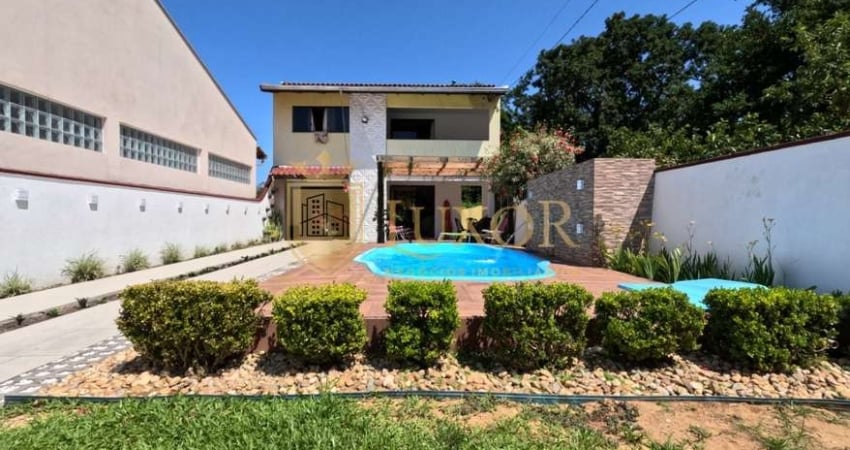 Sobrado com piscina localizado no Gravatá de Penha SC, casa com 4 dormitórios
