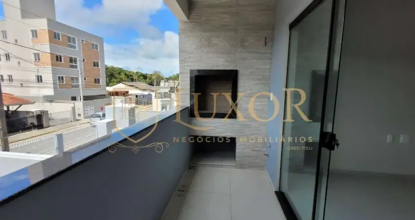 Apartamento 2 dormitórios em localização privilegiada na Meia Praia em Navegantes SC