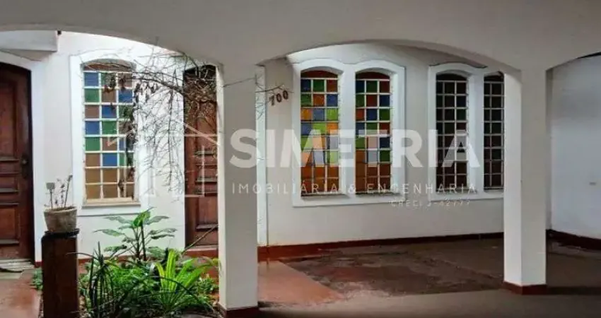 Casa Térrea – São Dimas - Piracicaba/SP.  Área Construída – 205m². AT – 304m².