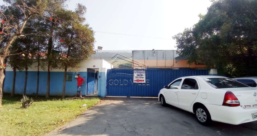 GA4720 - Vendo galpão no Embu das Artes com excelente localização, 13.000 metros de terreno, 6.000 metros e galpão, 5.200 metros de área fabril, 800 m
