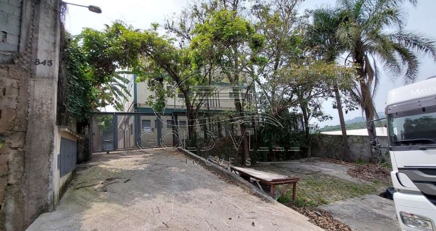 GA2383 - Alugo ou vento este galpão em Santana de Parnaíba com 1.194 metros de terreno, 984 metros de área construída, 747 metros de área fabril