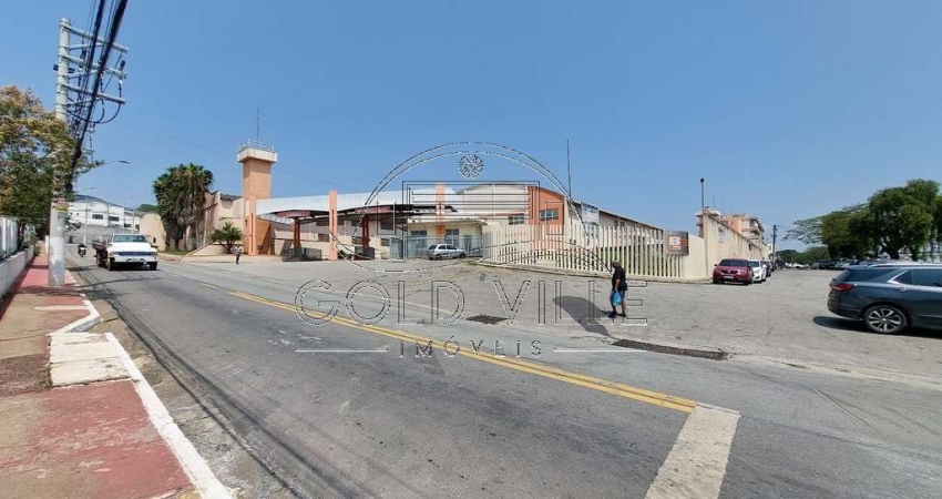 GA1874 - alugo este galpão em Santana de Parnaiba dentro de condomínio com 12.769 mts de área construída, 11.769 de área fabril com 7,5 mts pé direito