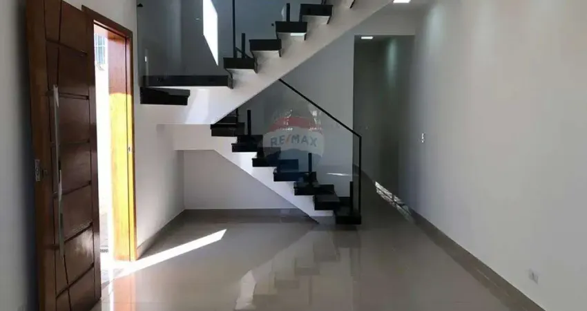 'Sobrado Novo A Venda - 3 quartos sendo 1 suíte, 3 Vagas sendo 1 coberta, Arquitetura Moderna, Acabamentos de Qualidade.