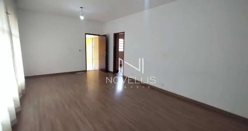Casa com 3 dormitórios à venda na Vila Ema em SJCampos