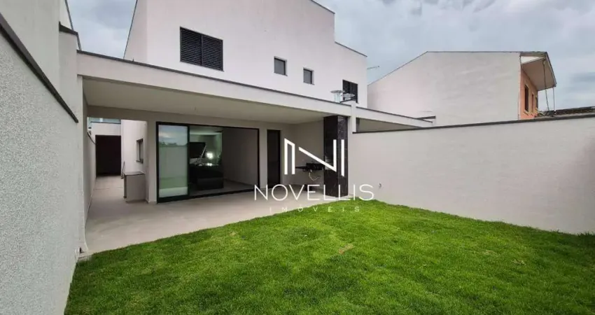 Casa com 3 dormitórios à venda, 178 m² por R$ 950.000 - Villa Branca - Jacareí/SP