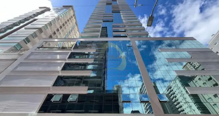 Apartamento com 4 quartos à venda na Rua 256, 241, Meia Praia, Itapema