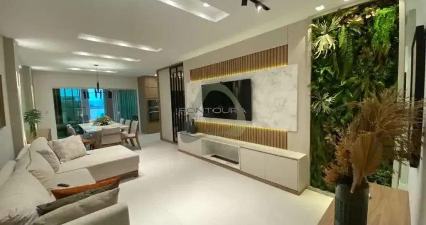 Apartamento à venda na Rua 238, 410, Meia Praia, Itapema