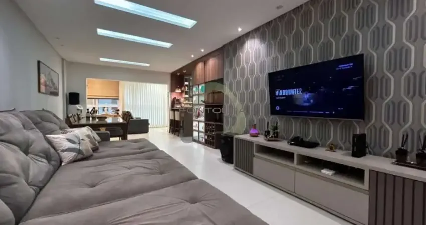 Apartamento à venda na Rua 238, 410, Meia Praia, Itapema