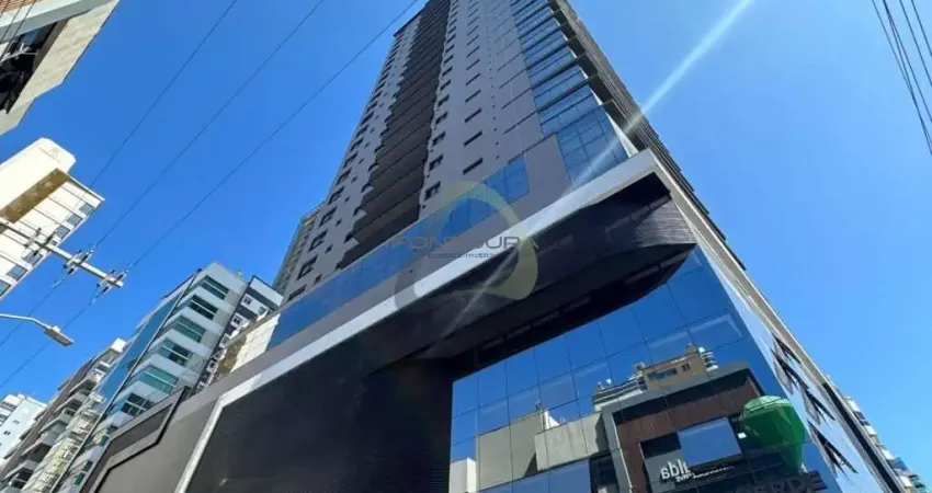 Apartamento à venda na Rua 250 - Esquina, Avenida Nereu Ramos, 1, Meia Praia, Itapema