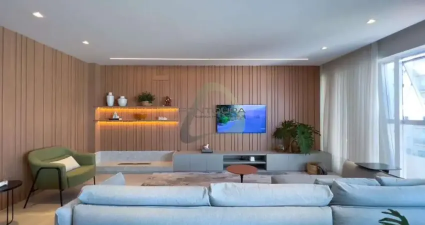 Apartamento à venda na Rua 220, 348, Meia Praia, Itapema