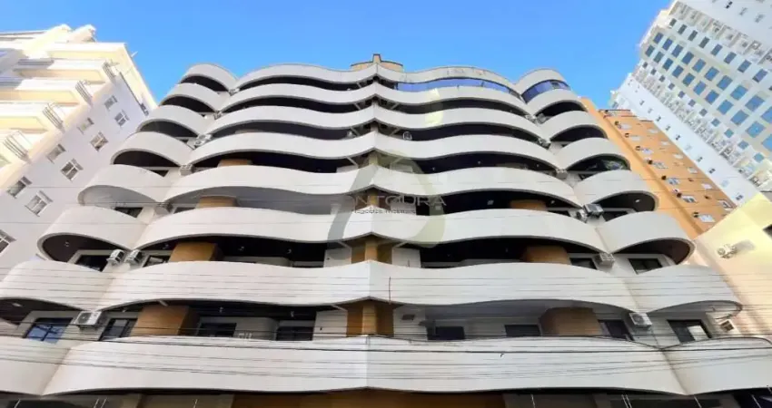 Apartamento com 3 quartos à venda na Rua 207, 125, Meia Praia, Itapema