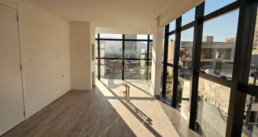 Apartamento com 3 quartos à venda na Rua 238, 697, Meia Praia, Itapema