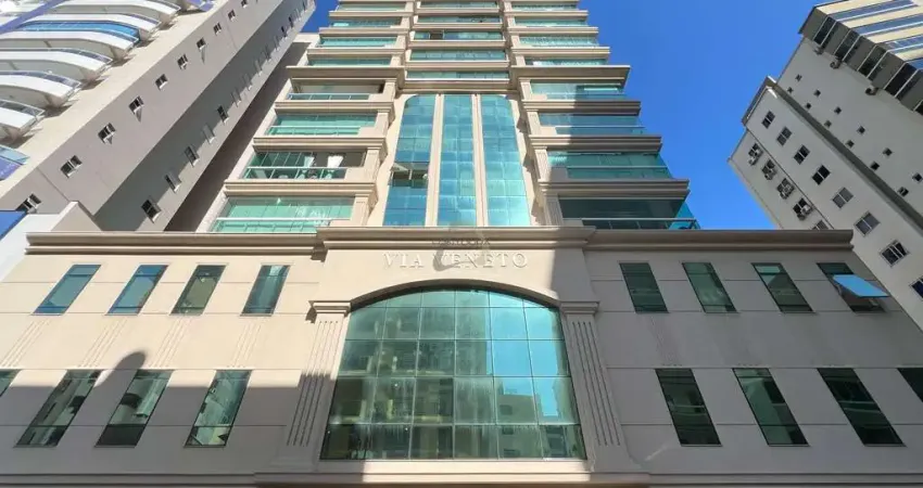 Apartamento com 4 quartos à venda na Rua 207, 43, Meia Praia, Itapema