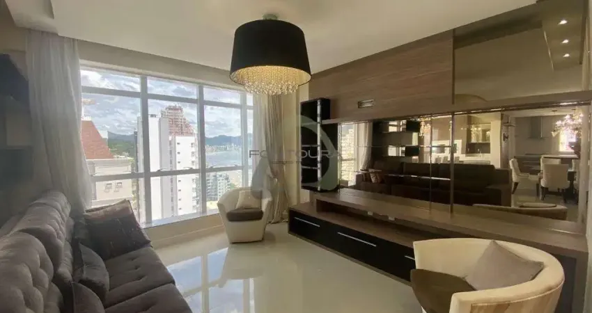 Apartamento com 4 quartos à venda na Rua 209, 65, Meia Praia, Itapema