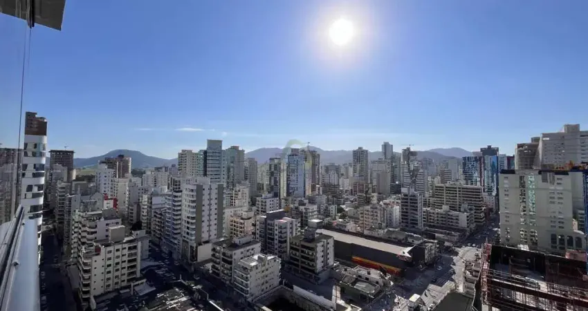 Apartamento com 3 quartos à venda na Rua 207, 81, Meia Praia, Itapema