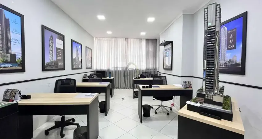 Sala comercial com 1 sala à venda na Rua 262, 240, Meia Praia, Itapema