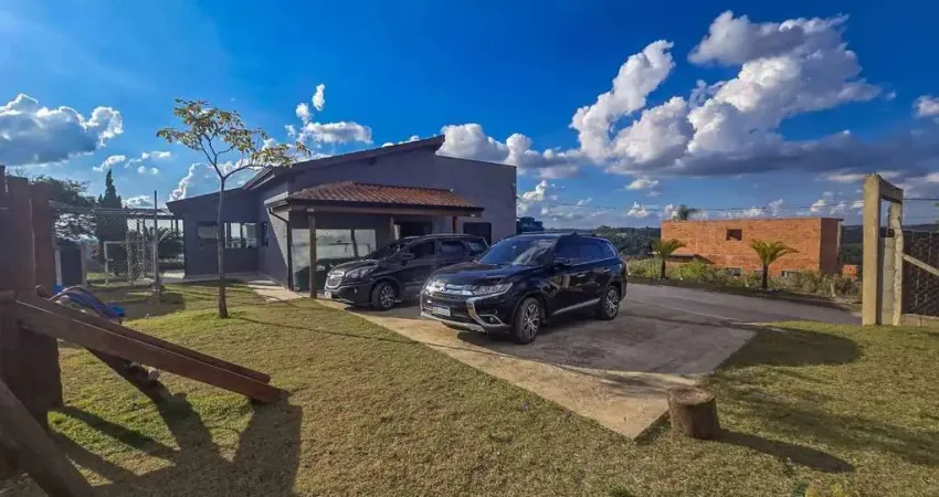 Chácara com piscina, jacuzzi e campo – 2.980 m² em alumínio/sp