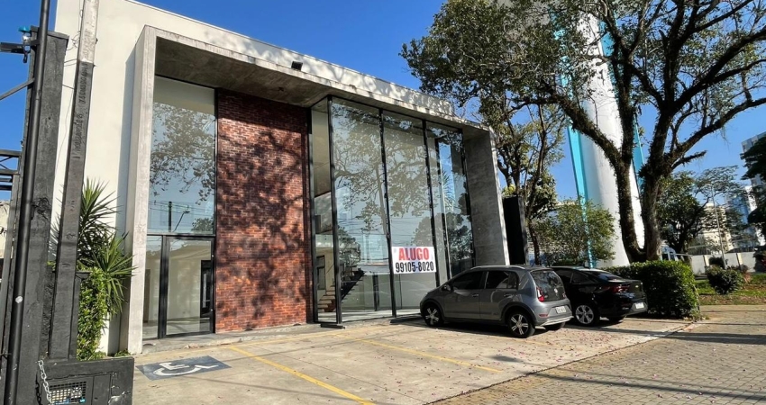 Ponto comercial Av Saõ João  pé direito duplo e estacionamento rotativo 