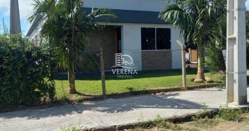 CASA DE ESQUINA COM 03 DORMITÓRIOS NO ARROIO GRANDE