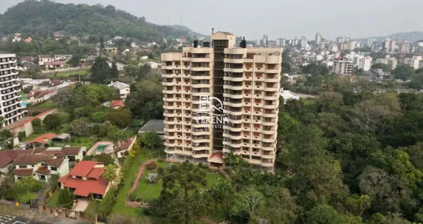EXCLUSIVA E ENCANTADORA COBERTURA EM FRENTE AO COLÉGIO MAUÁ