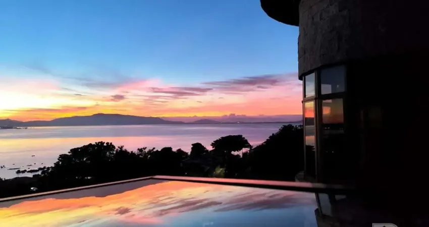 Casa com 4 quartos à venda na Rua Mário Estevão dos Santos, Ponta de Baixo, São José