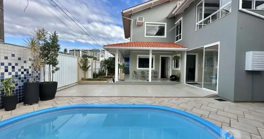 Casa com 4 quartos à venda na Rua Ministro Ribeiro da Costa, Estreito, Florianópolis